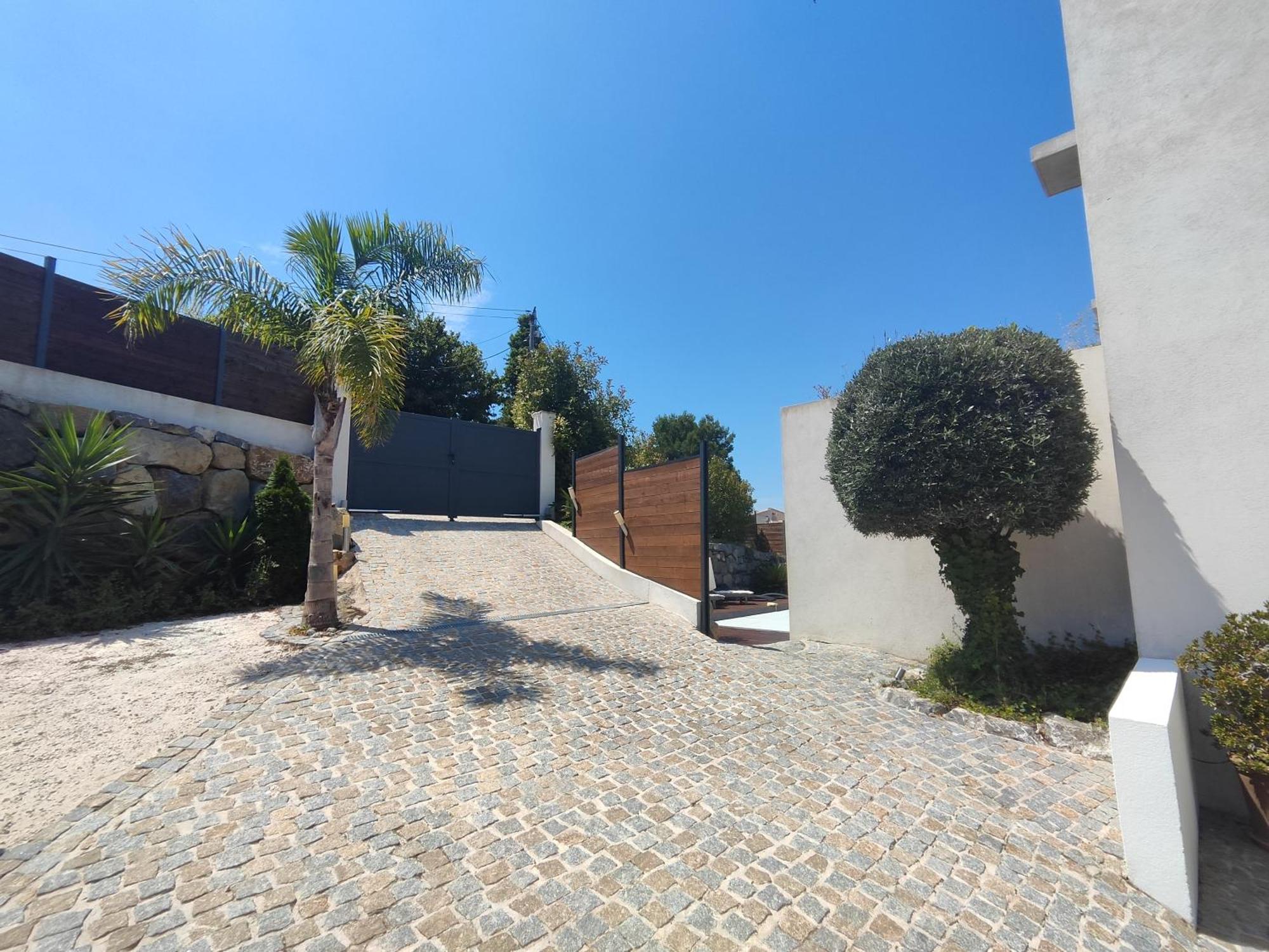 Moderne Piscine Jacuzzi Nizza