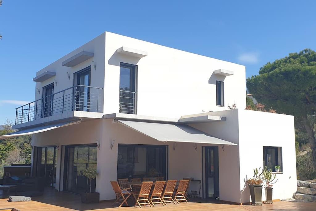 Villa Moderne Piscine Jacuzzi