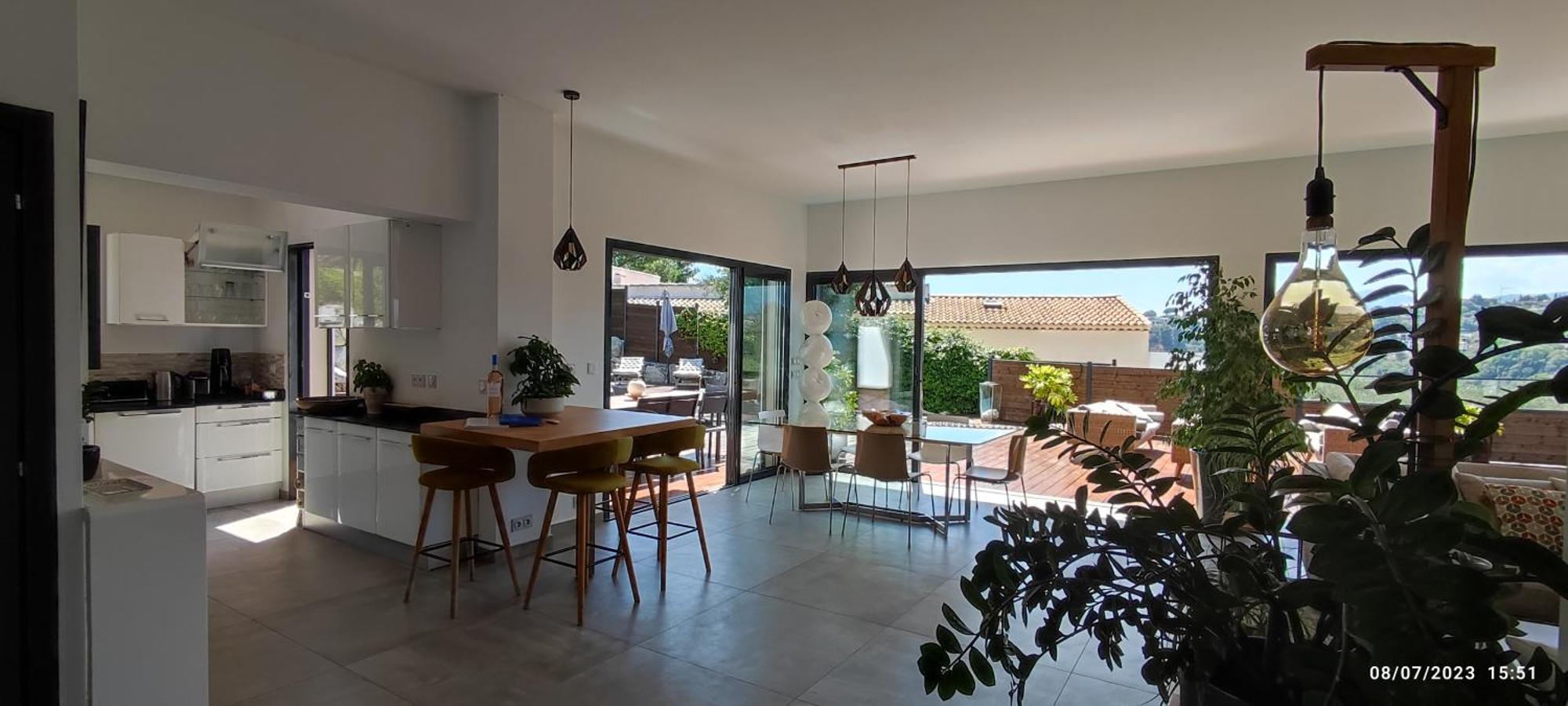 Moderne Piscine Jacuzzi Nizza